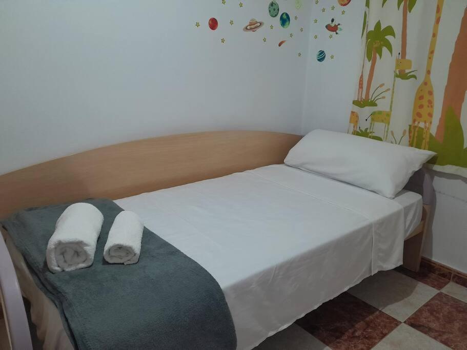 Apartament Disfruta De Un Barrio Tranquilo Alcalá de Guadaira Zewnętrze zdjęcie
